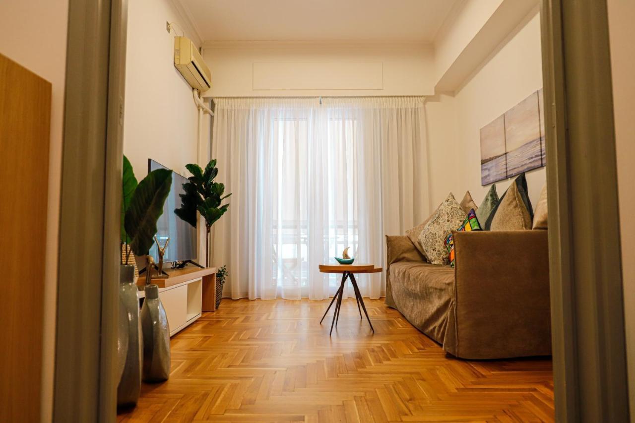 Newly Renovated Apartment 7 Min Walk From Acropolis Atene Esterno foto