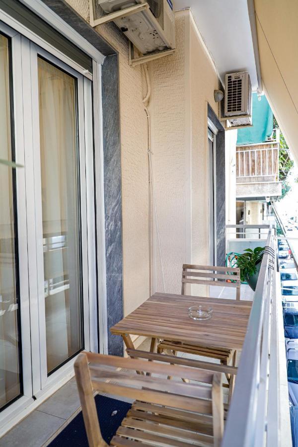 Newly Renovated Apartment 7 Min Walk From Acropolis Atene Esterno foto