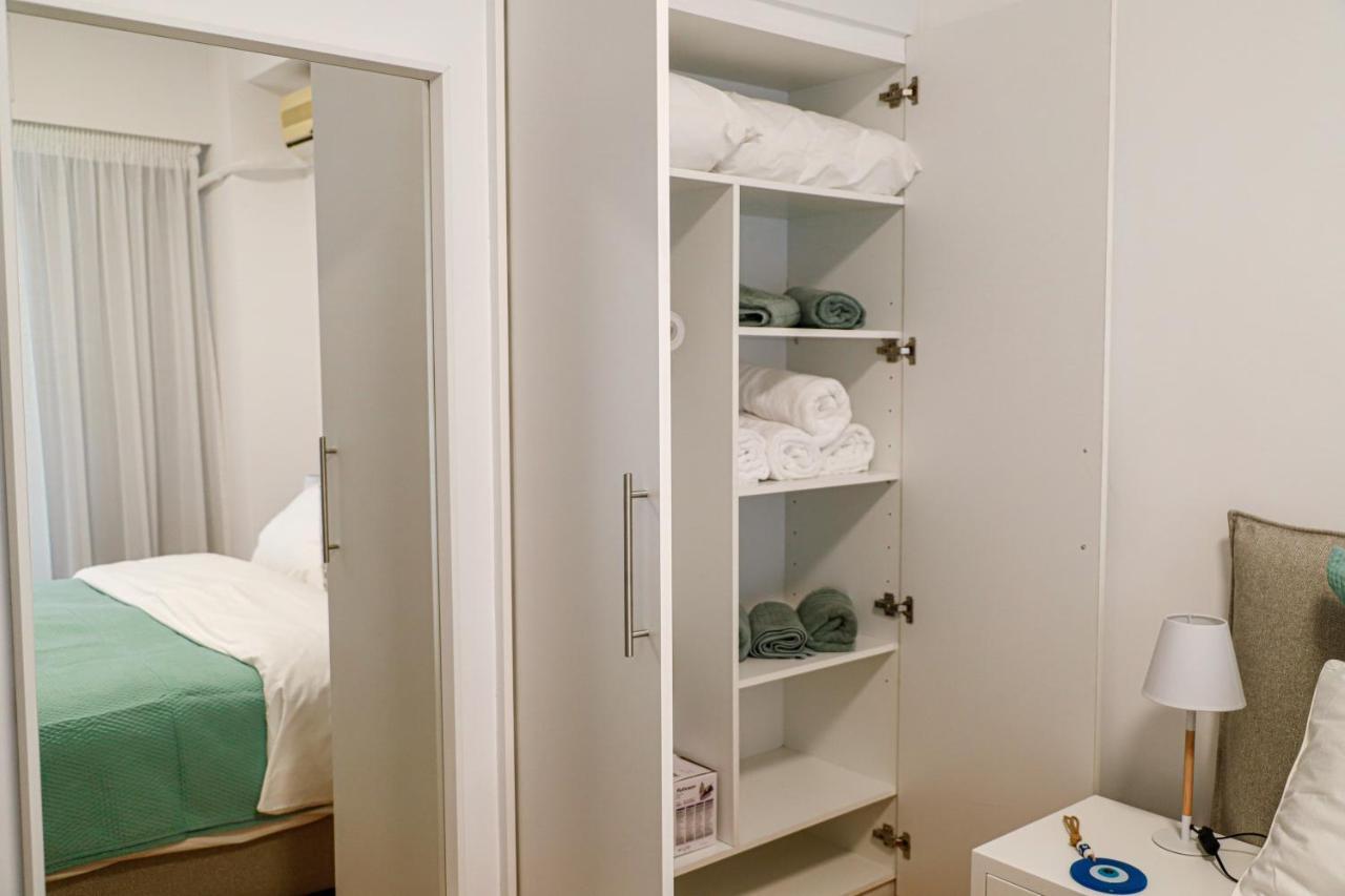 Newly Renovated Apartment 7 Min Walk From Acropolis Atene Esterno foto