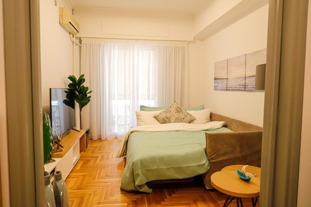 Newly Renovated Apartment 7 Min Walk From Acropolis Atene Esterno foto