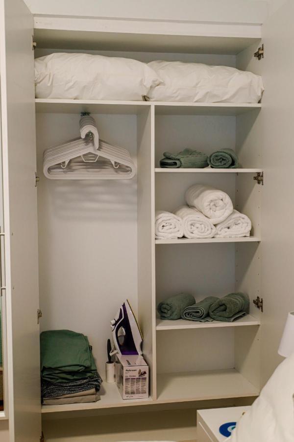 Newly Renovated Apartment 7 Min Walk From Acropolis Atene Esterno foto